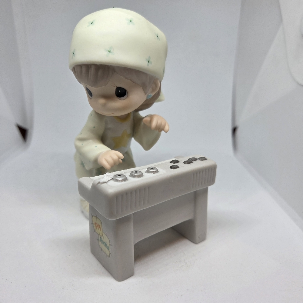 Precious Moments "Express Who You Are and You'll be a Star" Item #116611